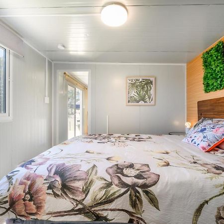 Cosy Cabin To Stay Even Better Than GlampingPukekohe エクステリア 写真